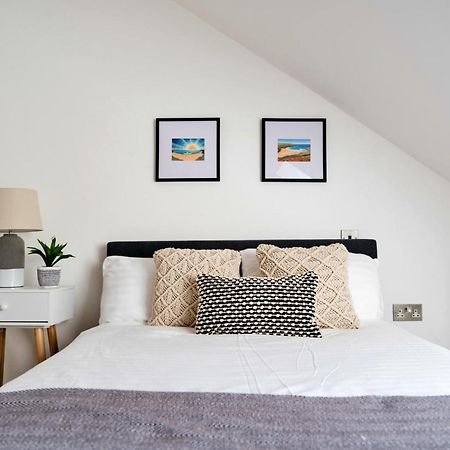 Finest Retreats - Tolcarne Stay - Luxury Newquay Apartment New Quay Exterior foto